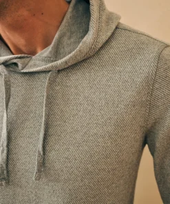 Outlet Legend™ Sweater Hoodie - Hoodies & Sweatshirts