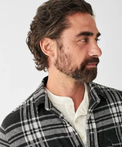 Sale Legend™ Sweater Shirt - Shirts