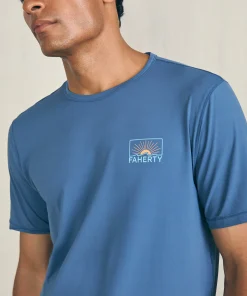 Sale Shorelite Short-Sleeve Tech Tee - T-Shirts & Henleys