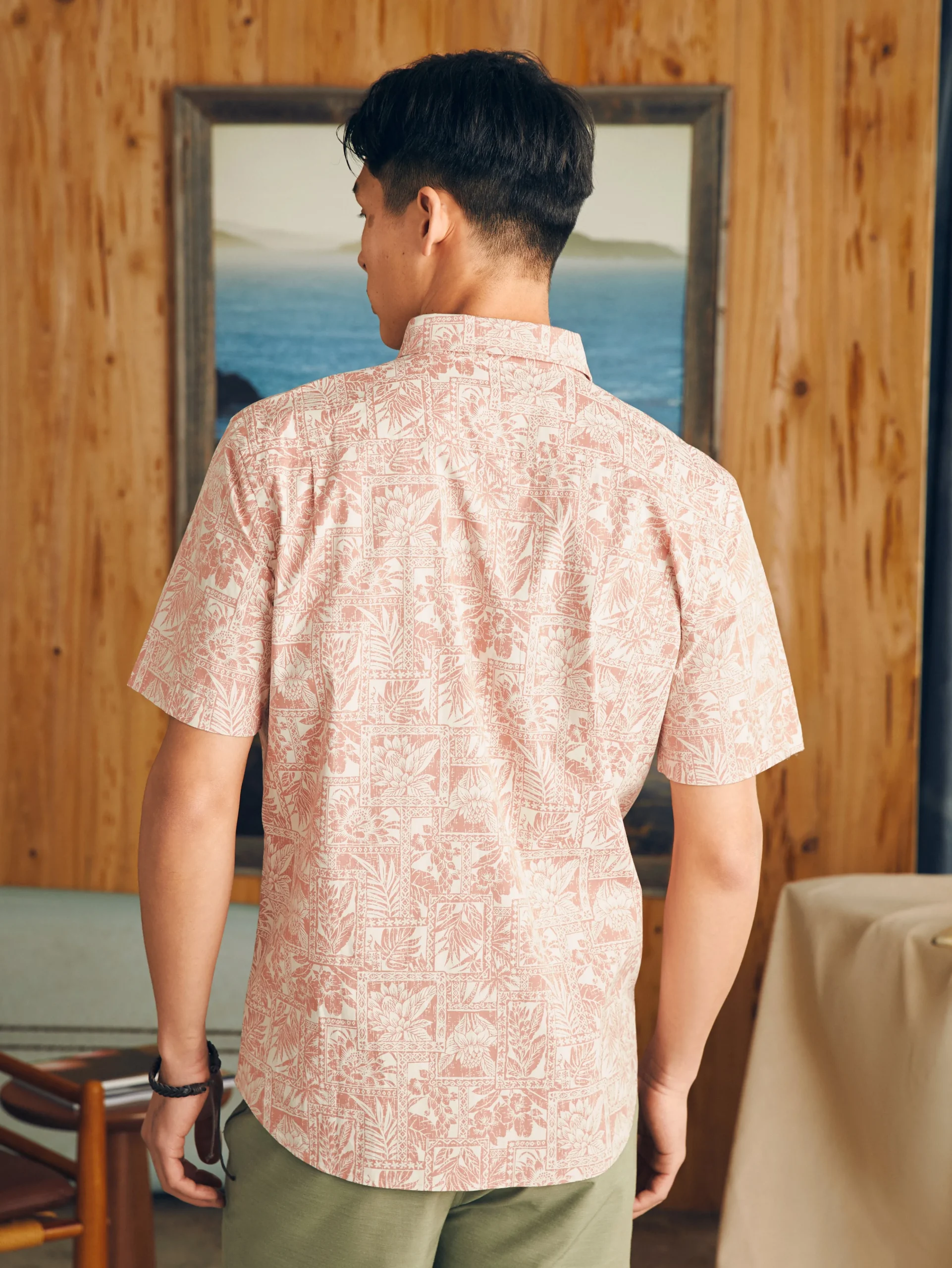 Fashion Short-Sleeve Stretch Playa Shirt - Shirts